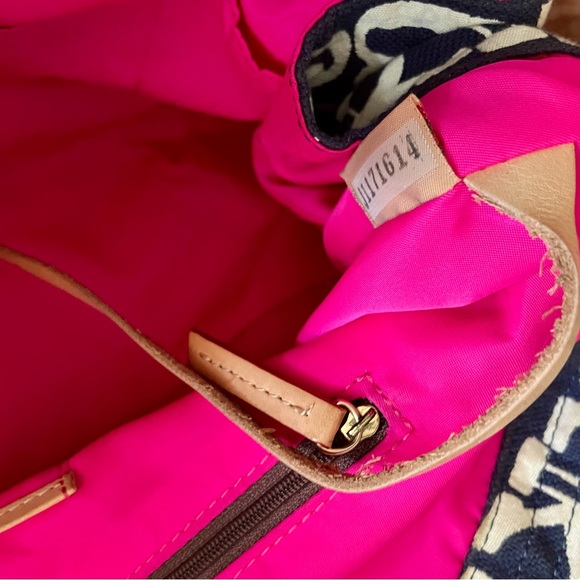 Dooney & Bourke duffle travel bag - Picture 6 of 10